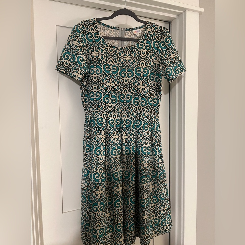 LuLaRoe Amelia